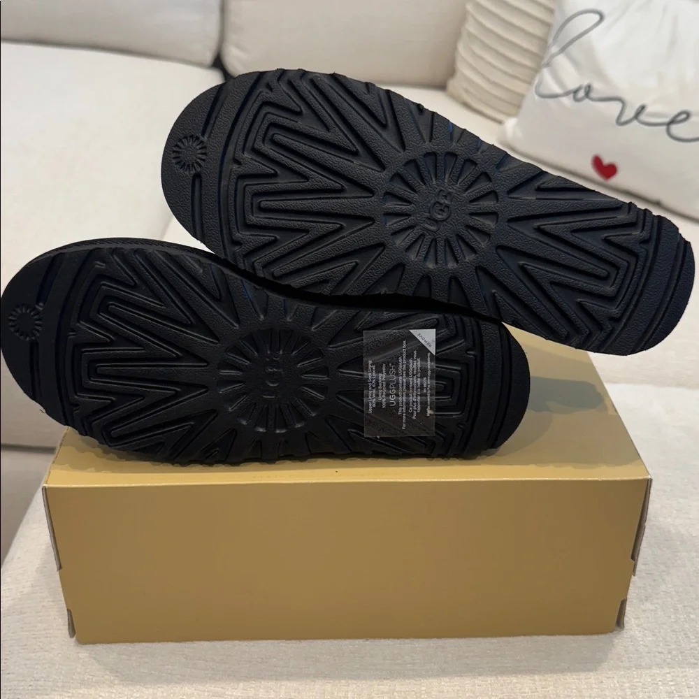 Black UGGs - Picture 5 of 6